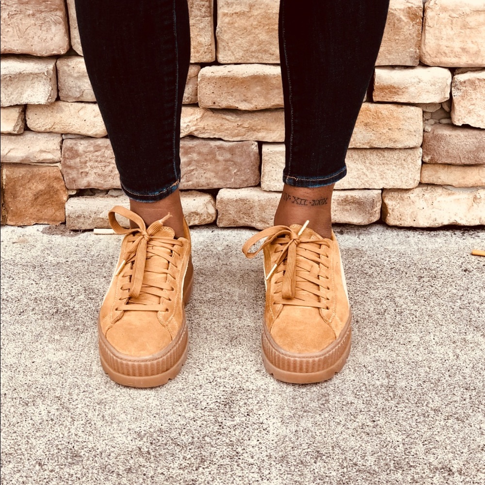 FENTY PUMAS BY RIHANNA